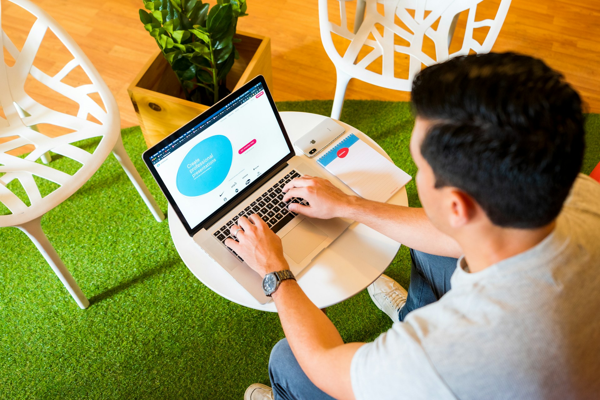 U.S. government is investing in local startups